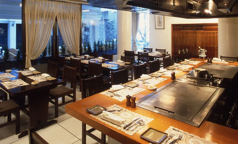 Hilltop Hotel Tokyo