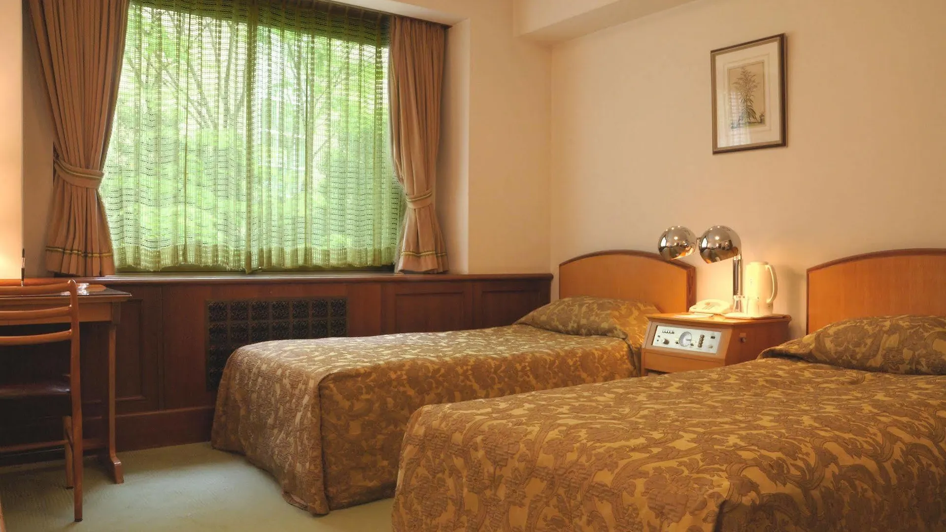 Hilltop Hotel Tokyo