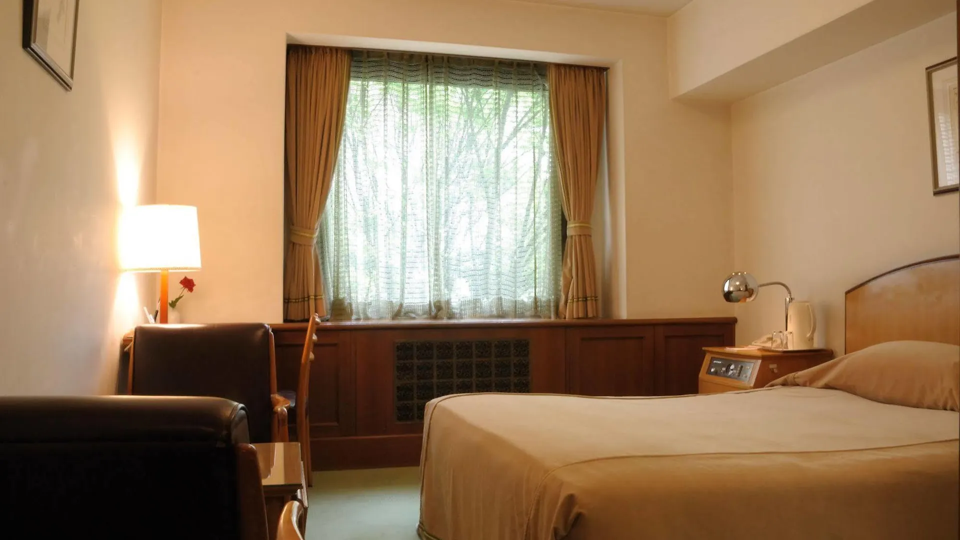 Hilltop Hotel Tokyo